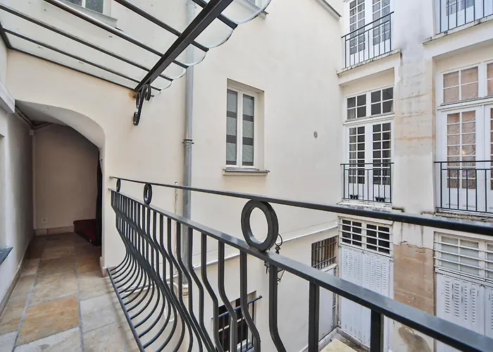 2pers#saint Germain#musee Du Louvre * Paryż